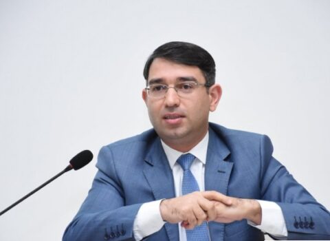 Komitə sədrindən Elşad Miriyə: “Ərəb dilini bilmirsən, Quranı tərcümə edirsən…”