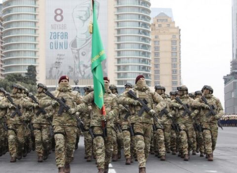 Azərbaycan müdafiə xərclərini ARTIRIR