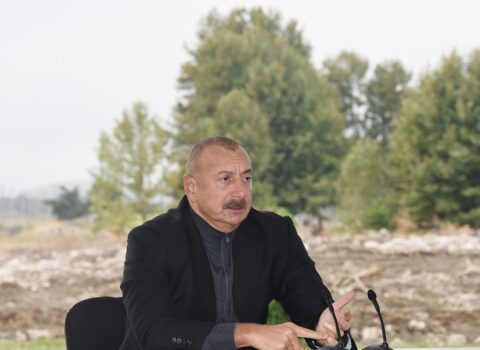 “Amerika da bizi hədələmişdi ki, müharibəyə başlasaq, yenə torpaqlar itirəcəyik” – ALİ BAŞ KOMANDAN
