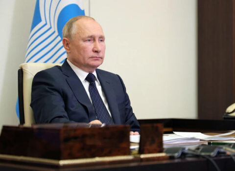 Putin revaksinasiya olundu