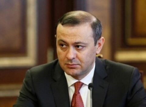 İrəvan Bakı ilə sülhü yalnız bu ŞƏRTLƏ imzalayacaq – Armen Qriqoryan AÇIQLADI