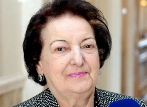 Elmira Süleymanova hər restoranı bəyənmirmiş… – Sabiq nazirdən maraqlı paylaşım