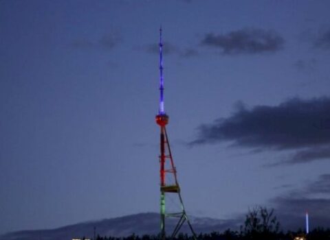 Tbilisi teleqülləsi Azərbaycan bayrağının rəngləri ilə işıqlandırıldı