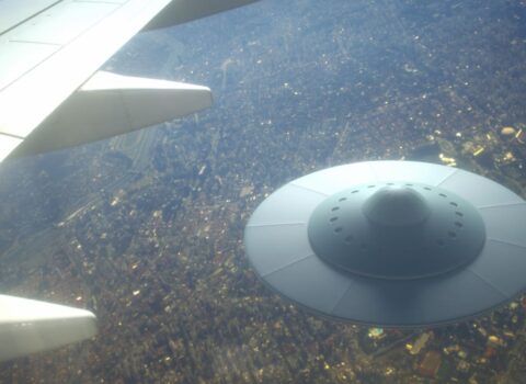 Kəşfiyyat sənədləri yayıldı: UNO qəzaya uğradı, iki yadplanetli ələ keçdi