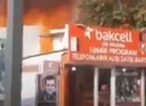 Dünənki yanğından təkcə Polad Həşimovun şəklini çıxartdı – VİDEO