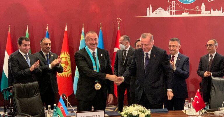 İlham Əliyevə Türk Dünyasının Ali nişanı VERİLDİ - YENİLƏNİB