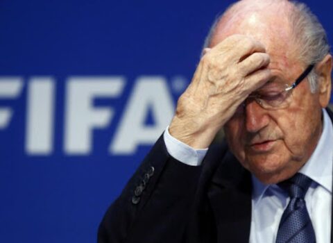 Fransa polisi FIFA-nın keçmiş prezidentini altı saat dindirdi