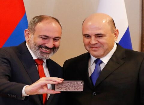 Paşinyan Rusiya baş naziri ilə danışdı