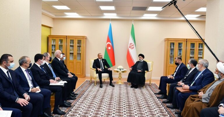 Azərbaycan və İran liderləri Zəngəzur dəhlizini müzakirə etdilər Azərbaycan və İran liderləri Zəngəzur dəhlizini müzakirə etdilər