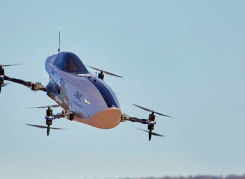 Uçan maşınların ilk yarışı keçirildi – VİDEO