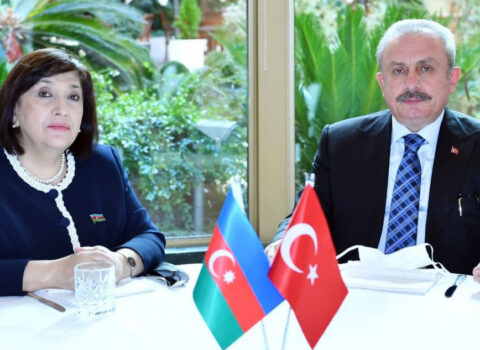 Sahibə Qafarova Mustafa Şentopla görüşdü