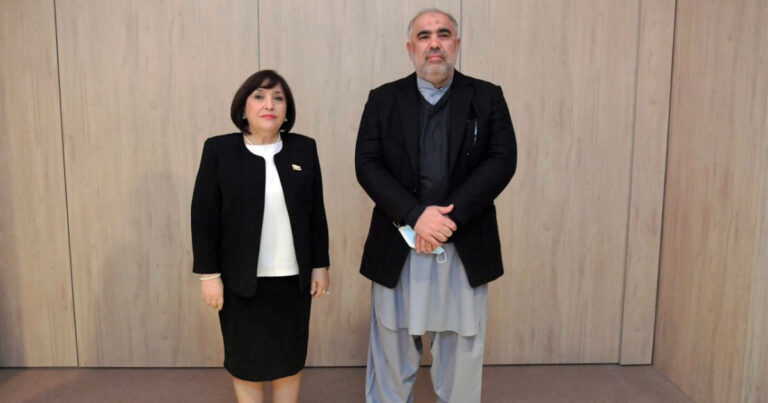 Sahibə Qafarova İspaniyada pakistanlı həmkarı ilə görüşdü Sahibə Qafarova İspaniyada pakistanlı həmkarı ilə görüşdü