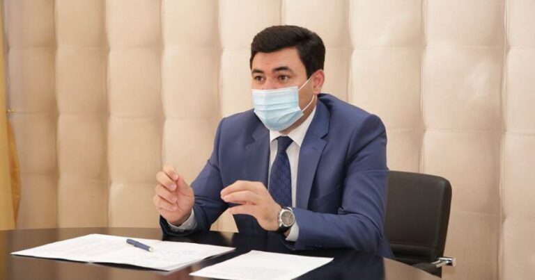 Elnur Rzayev şəhid mərasimlərinə qatılmır – “Qorxur ki, camaat fitə basacaq…” Elnur Rzayev şəhid mərasimlərinə qatılmır – “Qorxur ki, camaat fitə basacaq…”