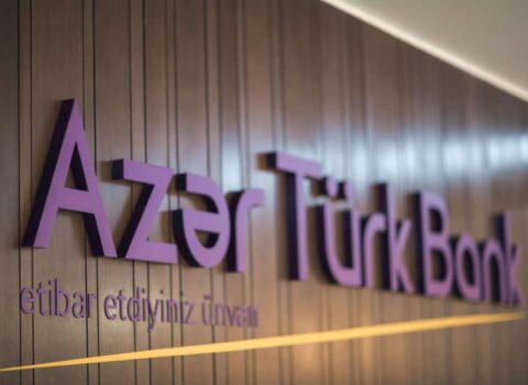 Tanınmış yazıçı “Azər Türk Bank”dan şikayət etdi – “Adamı elə incidirlər, elementar qanunları bilmirlər…”