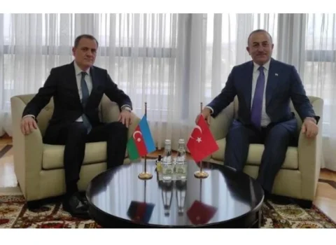 Ceyhun Bayramov və Çavuşoğlu Ermənistanla münasibətlərin normallaşmasını müzakirə etdi