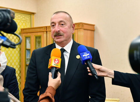 Prezident iranlı jurnalistin Azərbaycan dilində sualına belə cavab verdi – VİDEO