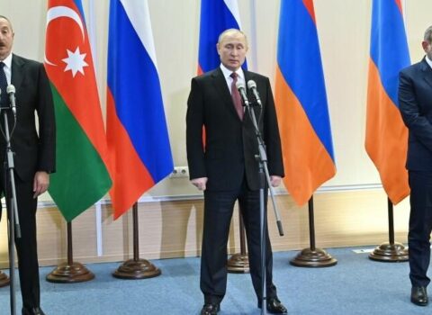 “Kommersant” nəşri: “İlham Əliyev əvvəl olduğu kimi, yenə müzəffər görkəmdə idi” – FOTO