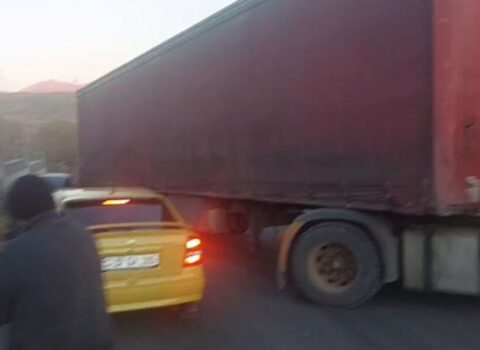 İran yük maşını xarab oldu, Gorus-Tatev-Qafan yolu bağlandı – VİDEO