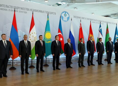 MDB-nin iclasında QALMAQAL: Əli Əsədov Qriqoryana HƏDDİNİ BİLDİRDİ