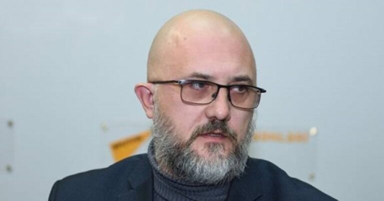 Ermənistan hərbçiləri Qazaxıstanı qarət edir – Mixaylov