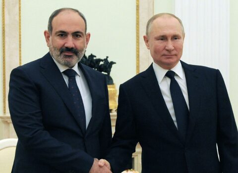 Putin Paşinyana söz verdi: “Əlimizdən gələni edəcəyik”