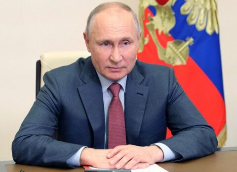 “Omikrona qarşı güclüdür” – Putin “Sputnik V”-ni TƏRİFLƏDİ