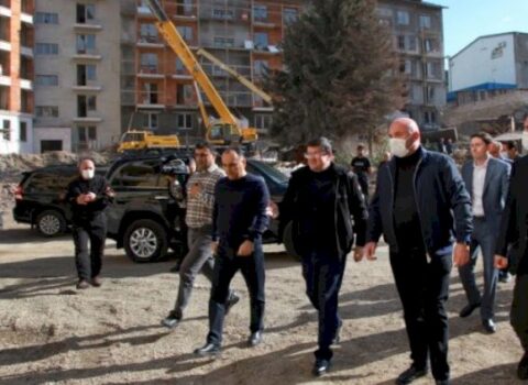 Bir ildən çoxdur İnterpolla axtardığımız Arayik Xankəndidə vurhavur bina tikdirir… – FOTO