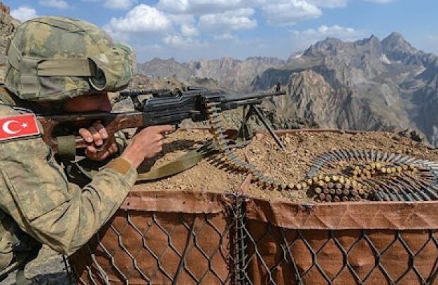 Türkiyə ordusu 2 PKK terrorçusunu MƏHV ETDİ
