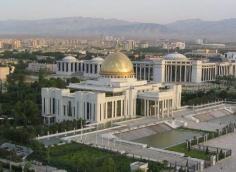Türkmənistan “birpalatalı parlament sistemi”nə KEÇİR