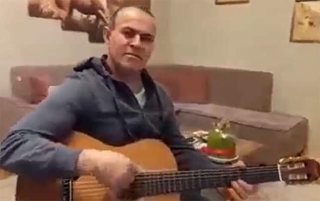 Şəhid polkovnikin ifası hər kəsi duyğulandırdı – “Nə bəxtiyardıq” – VİDEO Şəhid polkovnikin ifası hər kəsi duyğulandırdı – “Nə bəxtiyardıq” – VİDEO