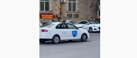 BNA əməkdaşı Bakının mərkəzində “protiv” gedir – VİDEO
