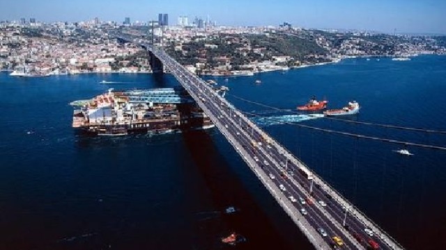 Azərbaycan gəmiləri üçün Bosfor boğazından keçid haqqı artır