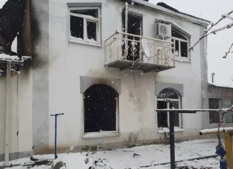 Rusiyada yaşayış binasında yanğın zamanı biri uşaq olmaqla 3 nəfər öldü