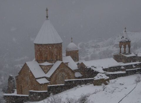 Reza Deqati Xudavəng monastırının fotolarını paylaşdı
