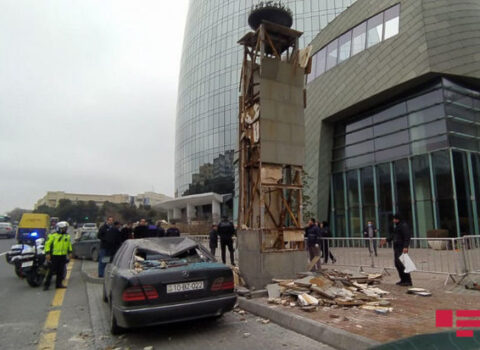 Bakının mərkəzində partlayış: Yaralananlar var – FOTO