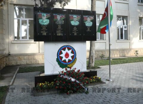 Bakıda şəhidlərin xatirə lövhəsinin açılışı oldu