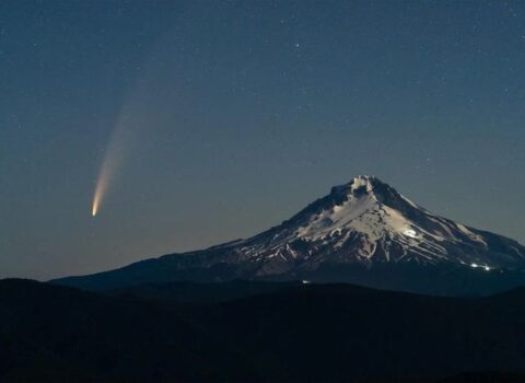 Leonard kometini gözlə görmək mümkün olacaq