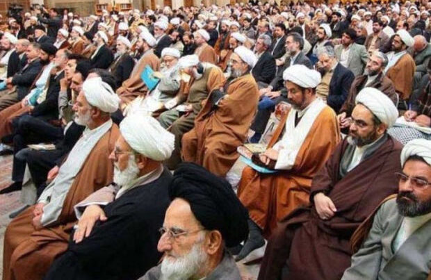 İranda mollanın qulağı kəsilib – VİDEO İranda mollanın qulağı kəsilib – VİDEO