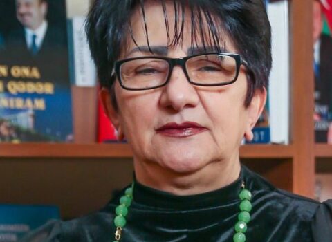 Pul yığdığı deyilən direktor danışdı: “Xərcləri nə ilə ödəməliyik?”
