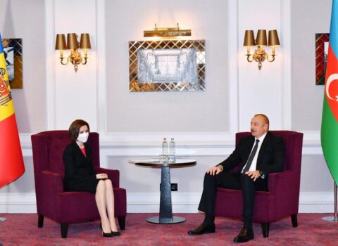 İlham Əliyev Brüsseldə Moldova Prezidenti ilə GÖRÜŞDÜ – FOTO + YENİLƏNİB