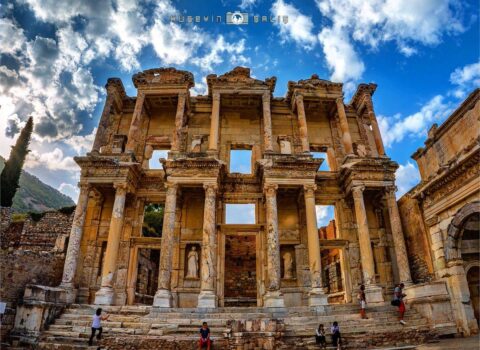 Türkiyənin Efes şəhəri 2500 ildən sonra yenidən dənizə çıxış əldə edəcək