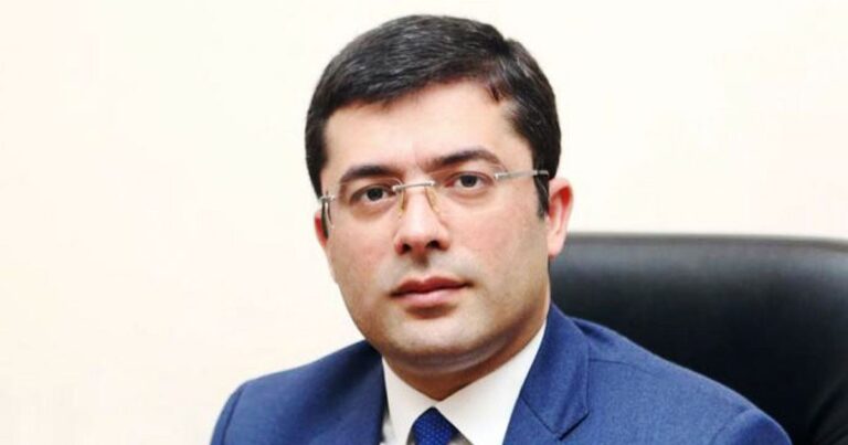 Əhməd İsmayılov: “Müstəqil çalışan şəxslər də jurnalist vəsiqəsi ala biləcək” — VİDEO Əhməd İsmayılov: “Müstəqil çalışan şəxslər də jurnalist vəsiqəsi ala biləcək” — VİDEO