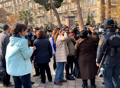 “Tərtər işi”ndə ittiham edilənlərin yaxınları toplaşdı – DİN-dən REAKSİYA