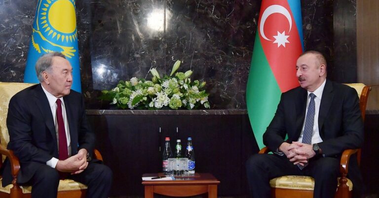 Nazarbayev İlham Əliyevi TƏBRİK ETDİ Nazarbayev İlham Əliyevi TƏBRİK ETDİ