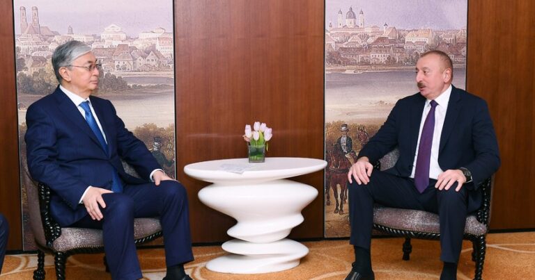 İlham Əliyev Kasım-Jomart Tokayevi TƏBRİK ETDİ İlham Əliyev Kasım-Jomart Tokayevi TƏBRİK ETDİ