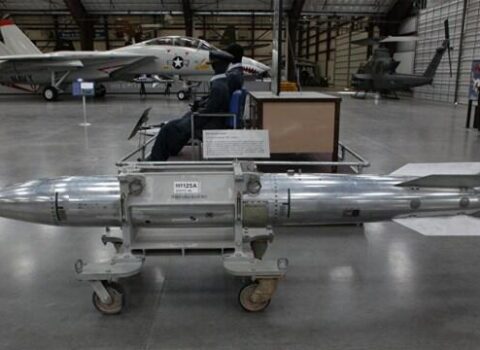 İlk modernləşdirilmiş atom bombası təhvil verildi