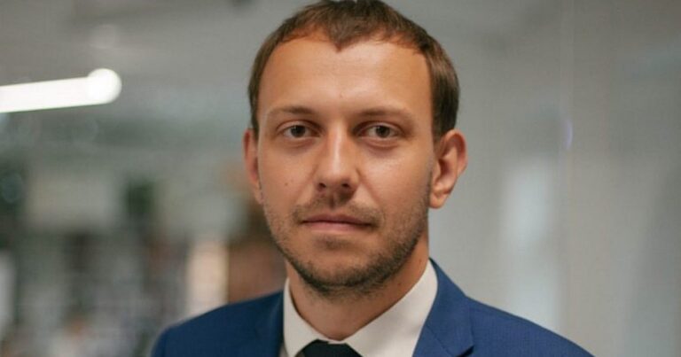“Qarabağdakı Rusiya sülhməramlıları öz missiyalarından kənara çıxıblar” – Anton Bredixin “Qarabağdakı Rusiya sülhməramlıları öz missiyalarından kənara çıxıblar” – Anton Bredixin