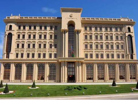 Daha bir dövlət qurumunun əməkdaşlarının maaşları ARTIRILDI