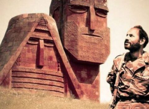 Ermənilər TƏŞVİŞDƏ: Facebook terrorçu Melkonyanın fotoları olan yazıları və səhifələri niyə bloklayır?