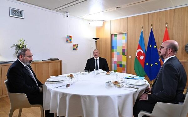 Avropa İttifaqı Bakının Minsk qrupuna “biçdiyi donu” geyinir: Əliyev Brüsseldə hansı böyük irəliləyişə nail oldu? Avropa İttifaqı Bakının Minsk qrupuna “biçdiyi donu” geyinir: Əliyev Brüsseldə hansı böyük irəliləyişə nail oldu?